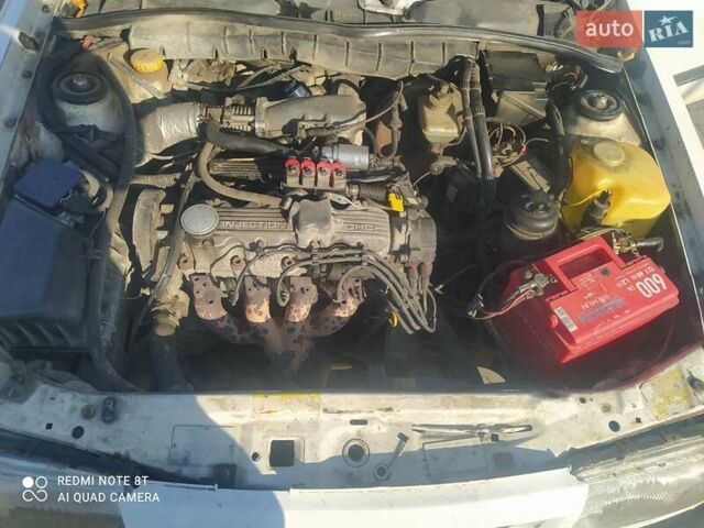 Белый Опель Вектра, объемом двигателя 2.02 л и пробегом 500 тыс. км за 1500 $, фото 6 на Automoto.ua