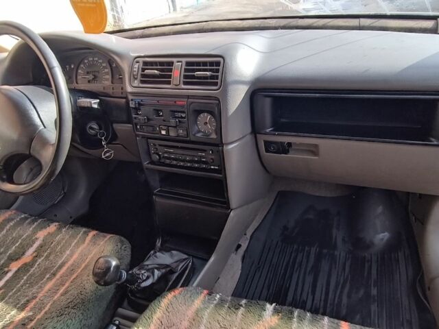 Білий Опель Вектра, об'ємом двигуна 1.6 л та пробігом 230 тис. км за 750 $, фото 14 на Automoto.ua