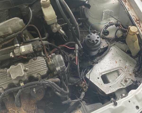 Опель Вектра 1990 в Ровно на Automoto.ua Белый Опель Вектра, объемом двигателя 2 л и пробегом 275 тыс. км за 1450 $, фото 6 на Automoto.ua