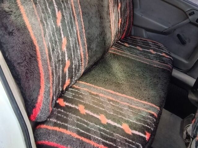 Білий Опель Вектра, об'ємом двигуна 1.6 л та пробігом 230 тис. км за 750 $, фото 8 на Automoto.ua