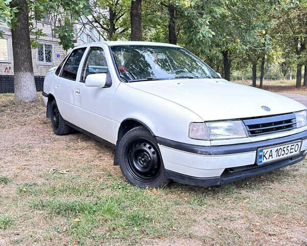 Білий Опель Вектра, об'ємом двигуна 2 л та пробігом 497 тис. км за 1900 $, фото 2 на Automoto.ua