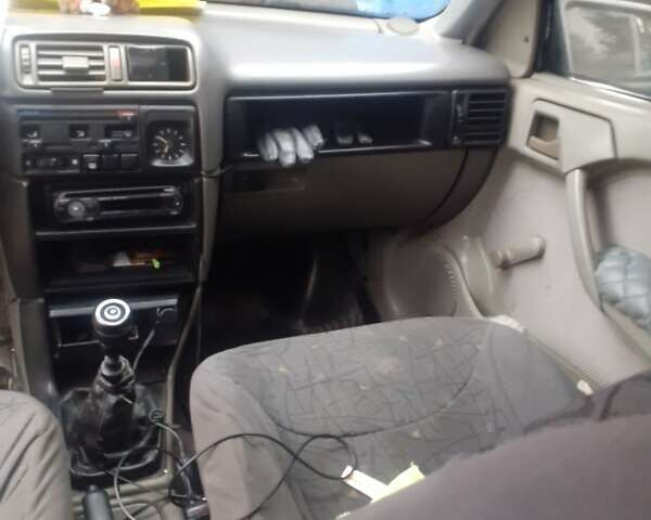 Белый Опель Вектра, объемом двигателя 1.6 л и пробегом 255 тыс. км за 2450 $, фото 5 на Automoto.ua
