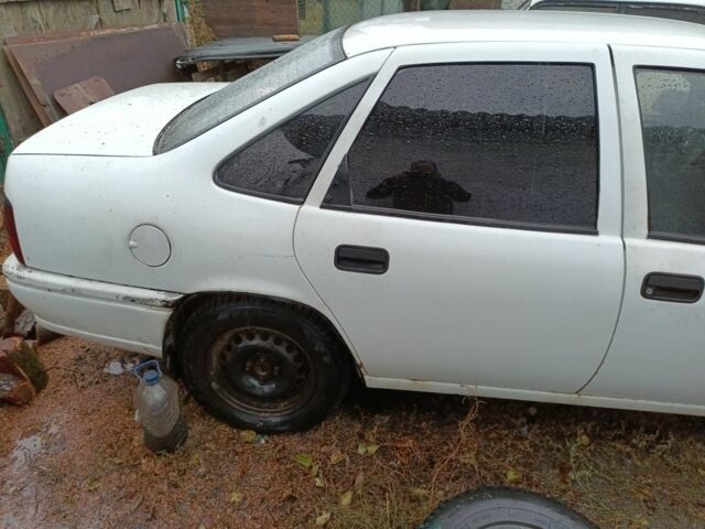 Білий Опель Вектра, об'ємом двигуна 0 л та пробігом 400 тис. км за 600 $, фото 2 на Automoto.ua