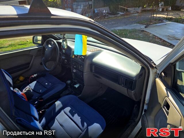 Опель Вектра 1991 в Николаеве на Automoto.ua Белый Опель Вектра, объемом двигателя 1.6 л и пробегом 0 тыс. км за 1200 $, фото 2 на Automoto.ua