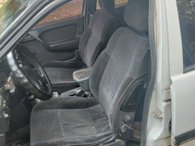 Белый Опель Вектра, объемом двигателя 0 л и пробегом 333 тыс. км за 500 $, фото 5 на Automoto.ua