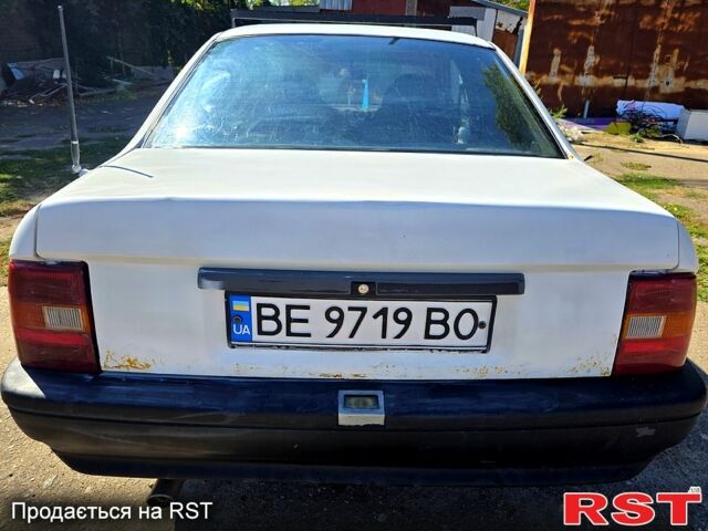 Опель Вектра 1991 в Николаеве на Automoto.ua Белый Опель Вектра, объемом двигателя 1.6 л и пробегом 0 тыс. км за 1200 $, фото 1 на Automoto.ua