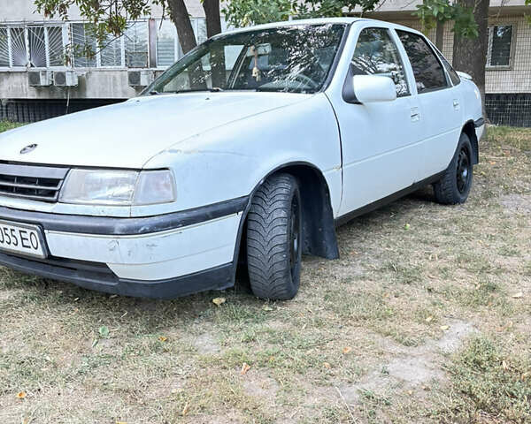 Білий Опель Вектра, об'ємом двигуна 2 л та пробігом 497 тис. км за 1900 $, фото 3 на Automoto.ua