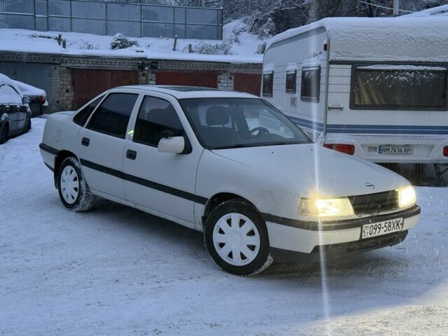 Білий Опель Вектра, об'ємом двигуна 1.6 л та пробігом 286 тис. км за 990 $, фото 1 на Automoto.ua