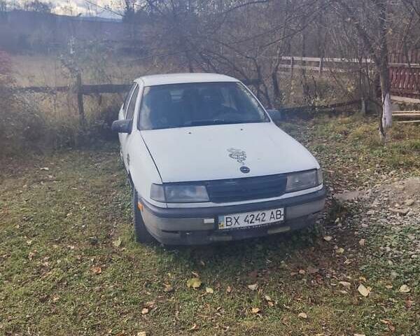 Білий Опель Вектра, об'ємом двигуна 1.7 л та пробігом 260 тис. км за 1000 $, фото 4 на Automoto.ua