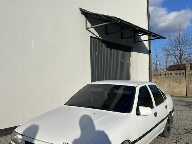 Білий Опель Вектра, об'ємом двигуна 1.6 л та пробігом 347 тис. км за 1350 $, фото 1 на Automoto.ua