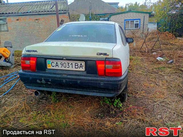 Белый Опель Вектра, объемом двигателя 1.8 л и пробегом 0 тыс. км за 1500 $, фото 3 на Automoto.ua