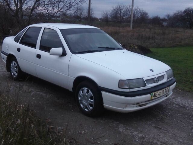 Белый Опель Вектра, объемом двигателя 0 л и пробегом 180 тыс. км за 1300 $, фото 8 на Automoto.ua