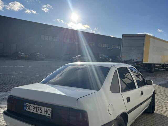 Білий Опель Вектра, об'ємом двигуна 1.6 л та пробігом 347 тис. км за 1350 $, фото 3 на Automoto.ua