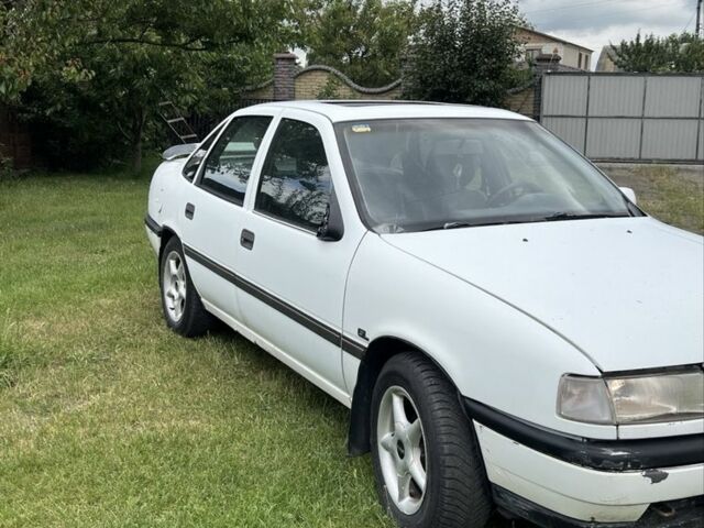 Білий Опель Вектра, об'ємом двигуна 1.8 л та пробігом 25 тис. км за 980 $, фото 2 на Automoto.ua