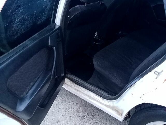 Белый Опель Вектра, объемом двигателя 1.6 л и пробегом 123 тыс. км за 1250 $, фото 8 на Automoto.ua