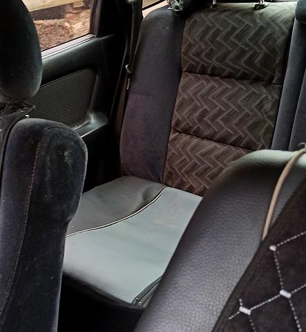 Білий Опель Вектра, об'ємом двигуна 1.7 л та пробігом 300 тис. км за 1180 $, фото 2 на Automoto.ua