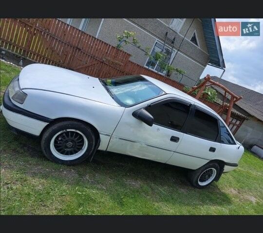 Белый Опель Вектра, объемом двигателя 0 л и пробегом 500 тыс. км за 850 $, фото 2 на Automoto.ua