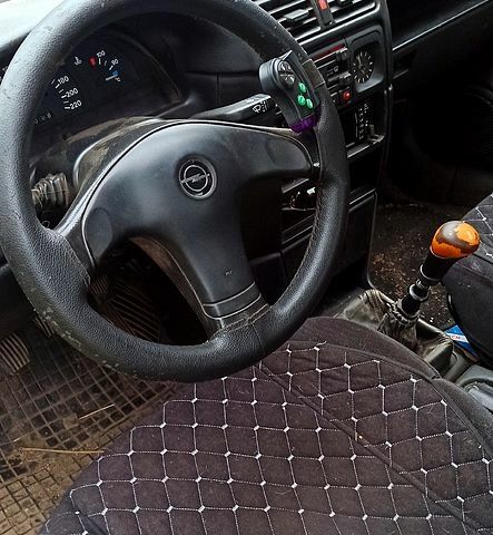 Білий Опель Вектра, об'ємом двигуна 1.7 л та пробігом 300 тис. км за 1180 $, фото 1 на Automoto.ua