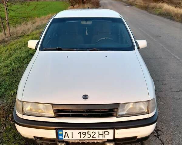 Белый Опель Вектра, объемом двигателя 2 л и пробегом 360 тыс. км за 1400 $, фото 1 на Automoto.ua