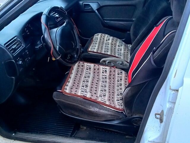 Белый Опель Вектра, объемом двигателя 1.6 л и пробегом 123 тыс. км за 1450 $, фото 10 на Automoto.ua