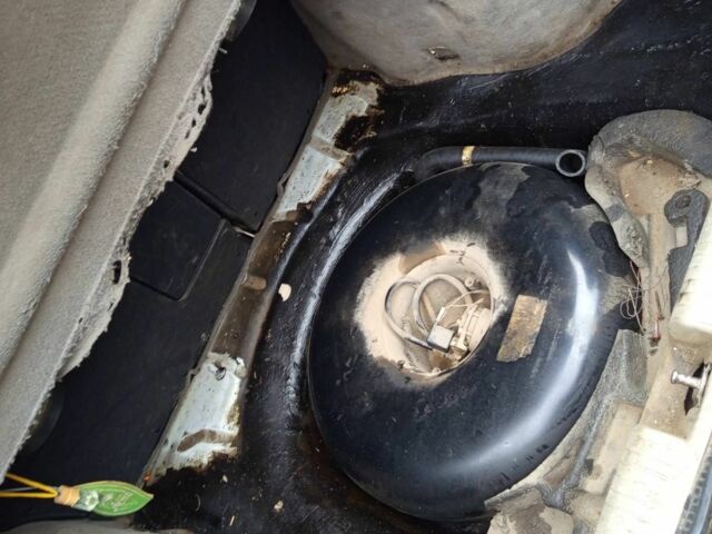 Белый Опель Вектра, объемом двигателя 0 л и пробегом 500 тыс. км за 700 $, фото 4 на Automoto.ua