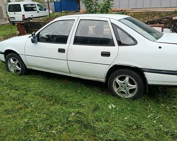 Білий Опель Вектра, об'ємом двигуна 1.7 л та пробігом 512 тис. км за 987 $, фото 6 на Automoto.ua