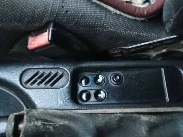 Білий Опель Вектра, об'ємом двигуна 1.6 л та пробігом 1 тис. км за 1200 $, фото 3 на Automoto.ua