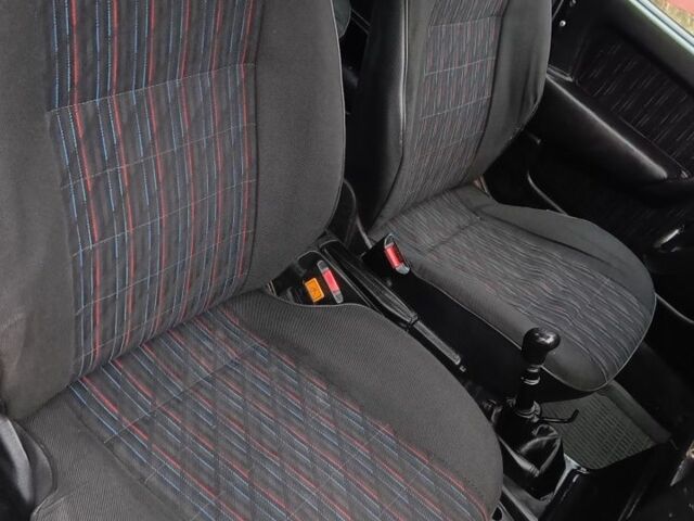 Белый Опель Вектра, объемом двигателя 1.8 л и пробегом 250 тыс. км за 1250 $, фото 22 на Automoto.ua