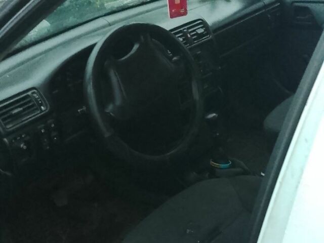 Белый Опель Вектра, объемом двигателя 0 л и пробегом 300 тыс. км за 709 $, фото 4 на Automoto.ua