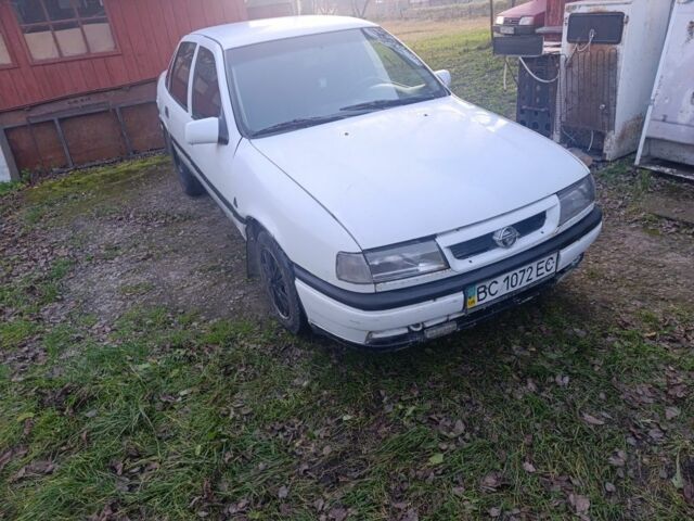 Білий Опель Вектра, об'ємом двигуна 1 л та пробігом 183 тис. км за 450 $, фото 1 на Automoto.ua