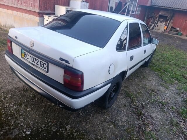 Білий Опель Вектра, об'ємом двигуна 1 л та пробігом 183 тис. км за 450 $, фото 2 на Automoto.ua