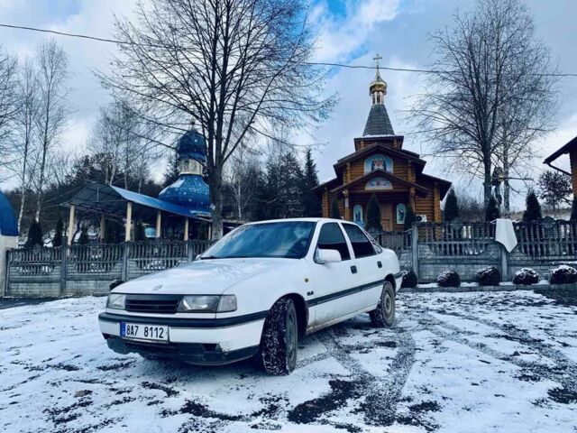 Белый Опель Вектра, объемом двигателя 1.7 л и пробегом 320 тыс. км за 1100 $, фото 1 на Automoto.ua