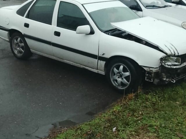 Белый Опель Вектра, объемом двигателя 0 л и пробегом 300 тыс. км за 709 $, фото 2 на Automoto.ua