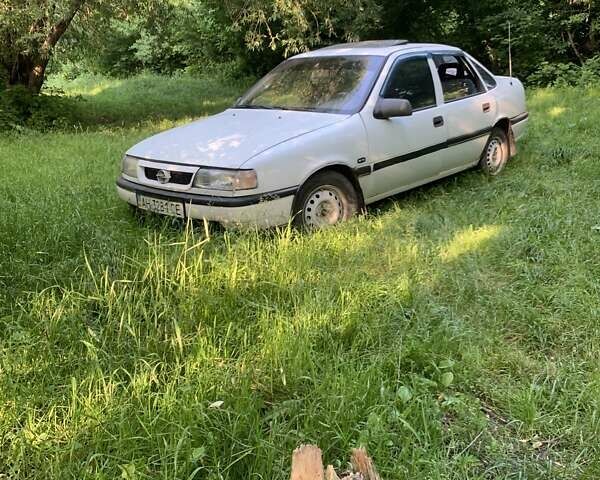 Белый Опель Вектра, объемом двигателя 1.8 л и пробегом 400 тыс. км за 1700 $, фото 4 на Automoto.ua