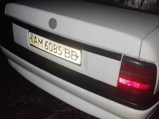 Белый Опель Вектра, объемом двигателя 0 л и пробегом 210 тыс. км за 404 $, фото 7 на Automoto.ua