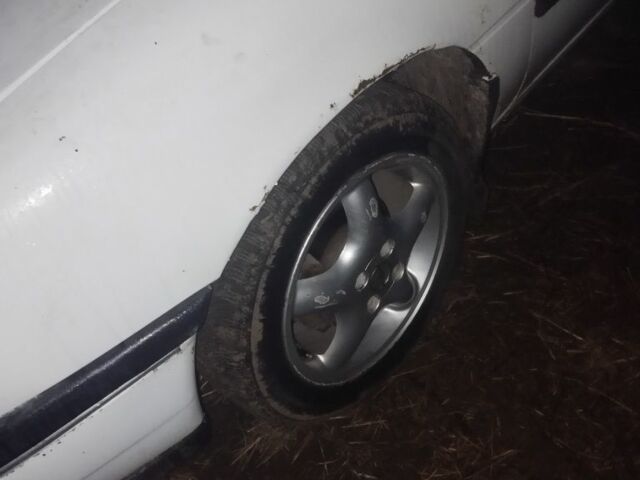 Белый Опель Вектра, объемом двигателя 0 л и пробегом 210 тыс. км за 404 $, фото 1 на Automoto.ua