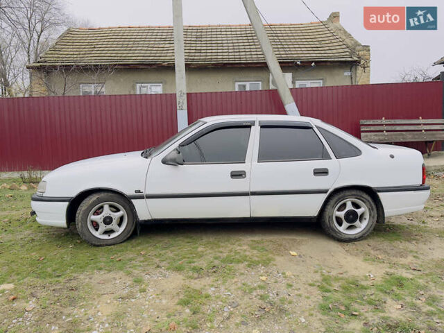 Белый Опель Вектра, объемом двигателя 1.8 л и пробегом 391 тыс. км за 1600 $, фото 3 на Automoto.ua