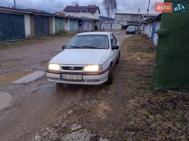 Білий Опель Вектра, об'ємом двигуна 2 л та пробігом 222 тис. км за 1500 $, фото 6 на Automoto.ua