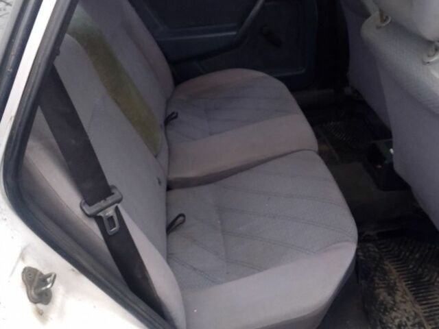 Белый Опель Вектра, объемом двигателя 2 л и пробегом 287 тыс. км за 1200 $, фото 5 на Automoto.ua