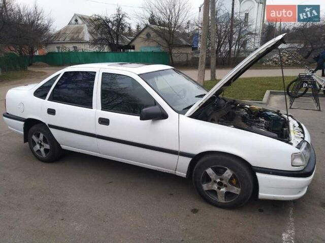 Белый Опель Вектра, объемом двигателя 1.8 л и пробегом 432 тыс. км за 2490 $, фото 7 на Automoto.ua