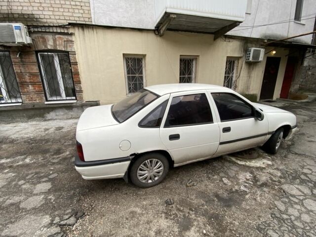 Белый Опель Вектра, объемом двигателя 1.8 л и пробегом 194 тыс. км за 850 $, фото 5 на Automoto.ua