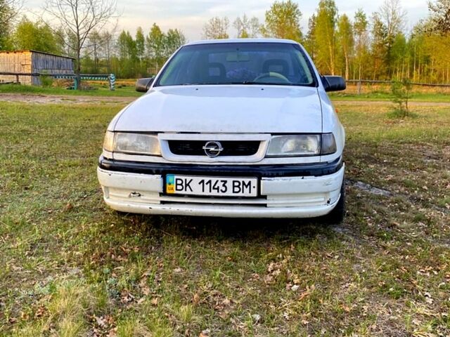 Белый Опель Вектра, объемом двигателя 1.7 л и пробегом 0 тыс. км за 1400 $, фото 3 на Automoto.ua