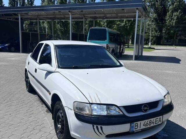 Белый Опель Вектра, объемом двигателя 1.6 л и пробегом 350 тыс. км за 1358 $, фото 16 на Automoto.ua