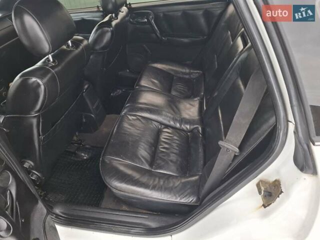 Білий Опель Вектра, об'ємом двигуна 1.8 л та пробігом 200 тис. км за 1600 $, фото 5 на Automoto.ua