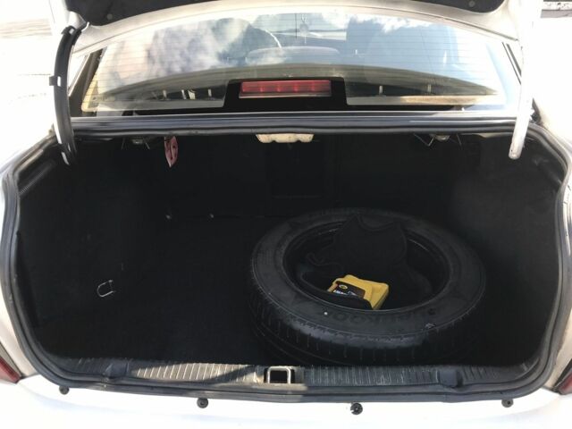 Белый Опель Вектра, объемом двигателя 1.8 л и пробегом 360 тыс. км за 2500 $, фото 17 на Automoto.ua