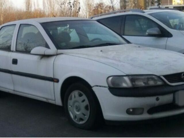 Белый Опель Вектра, объемом двигателя 1.8 л и пробегом 125 тыс. км за 3000 $, фото 1 на Automoto.ua