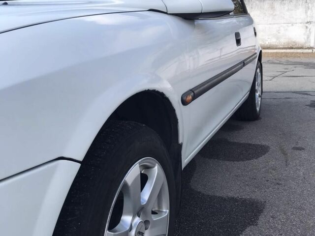 Белый Опель Вектра, объемом двигателя 1.8 л и пробегом 360 тыс. км за 2500 $, фото 8 на Automoto.ua