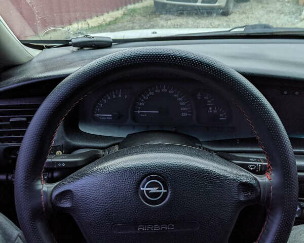 Білий Опель Вектра, об'ємом двигуна 1.8 л та пробігом 308 тис. км за 1400 $, фото 4 на Automoto.ua