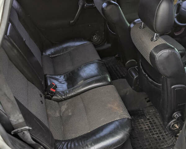 Білий Опель Вектра, об'ємом двигуна 1.8 л та пробігом 308 тис. км за 1400 $, фото 5 на Automoto.ua