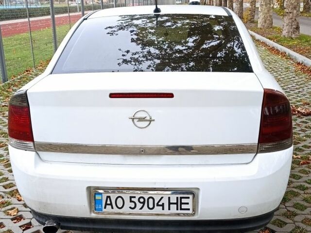 Белый Опель Вектра, объемом двигателя 2 л и пробегом 370 тыс. км за 2800 $, фото 5 на Automoto.ua
